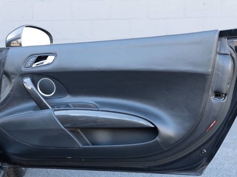 Used 2011 Audi R8 V10 image 16