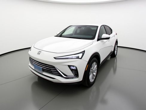 Used 2025 Buick Envista Preferred image 3