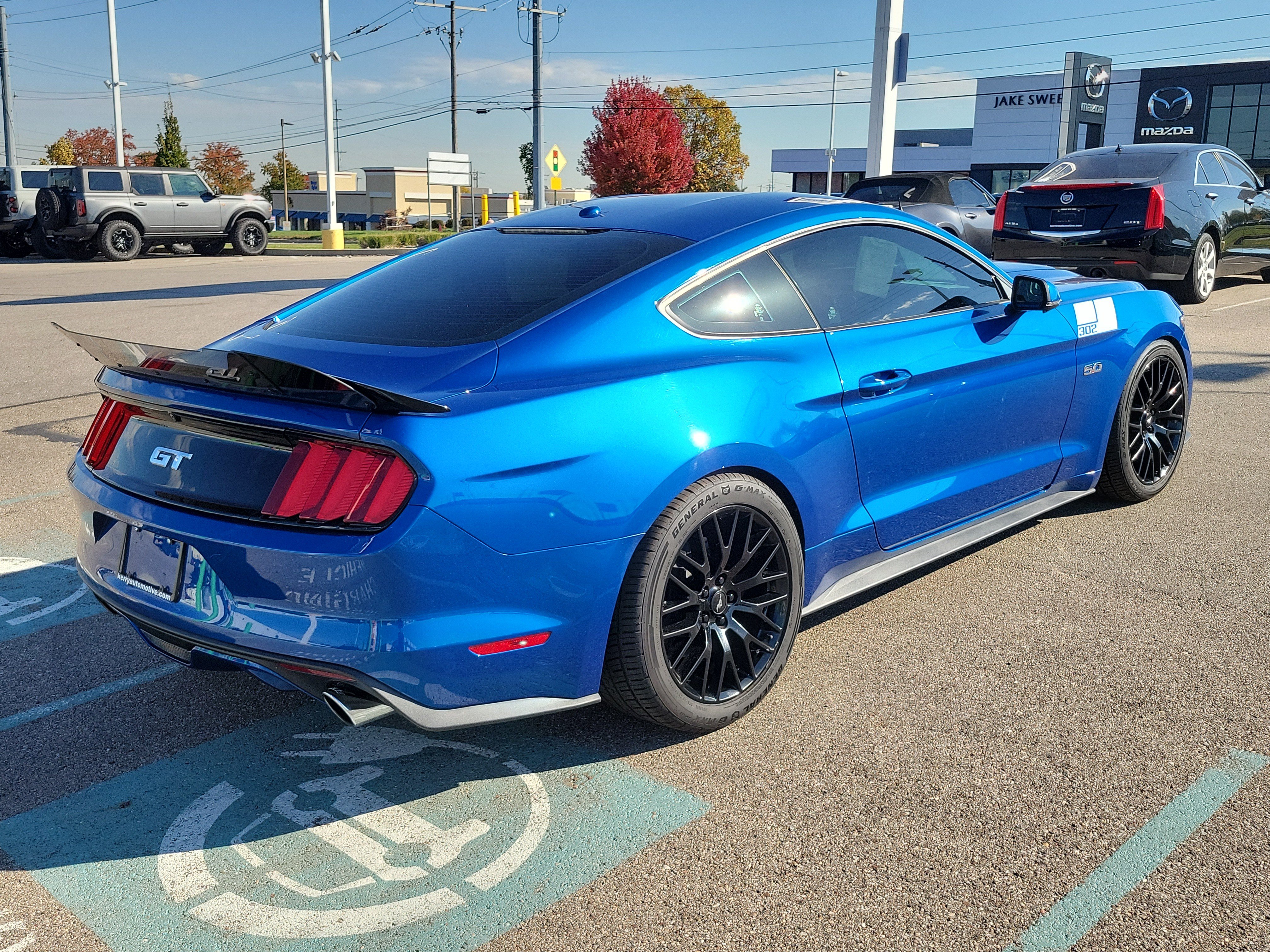 Used 2017 Ford Mustang GT Premium w/ GT Performance Package RWD image 3