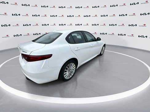 Used 2022 Alfa Romeo Giulia Sprint image 8