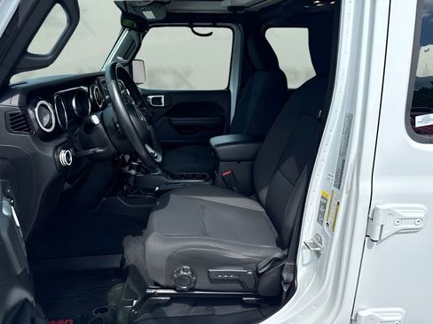 Used 2021 Jeep Wrangler Unlimited Sport AWD/4WD image 9