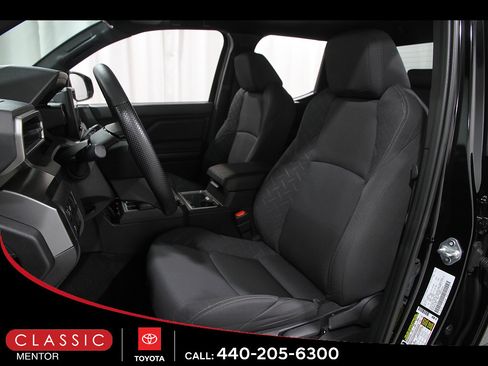 Used 2026 Toyota Tacoma SR5 AWD/4WD image 5