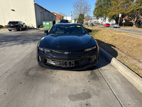 Used 2018 Chevrolet Camaro LT image 5