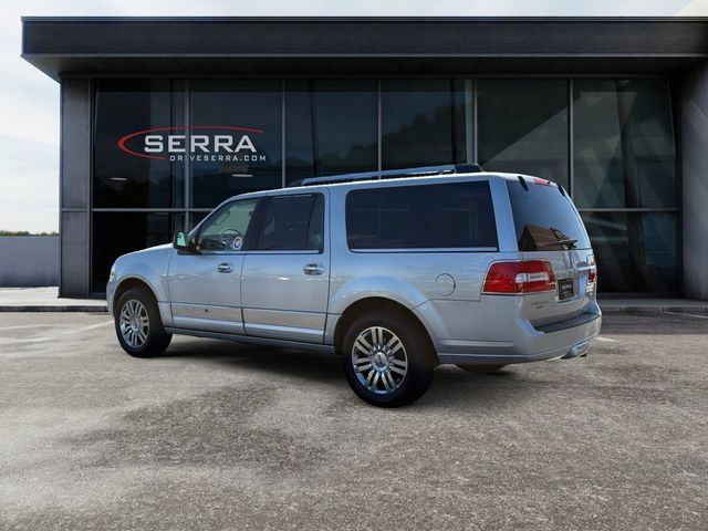 Used 2013 Lincoln Navigator L 2WD w/ HD Trailer Tow Pkg image 3