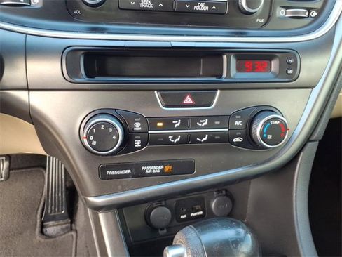 Used 2014 Kia Optima LX image 10