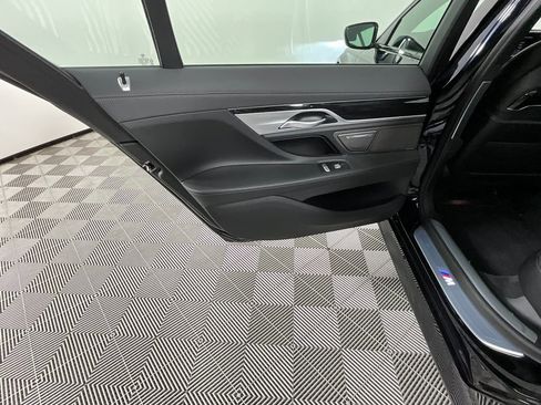 Used 2019 BMW 750i 750i image 25