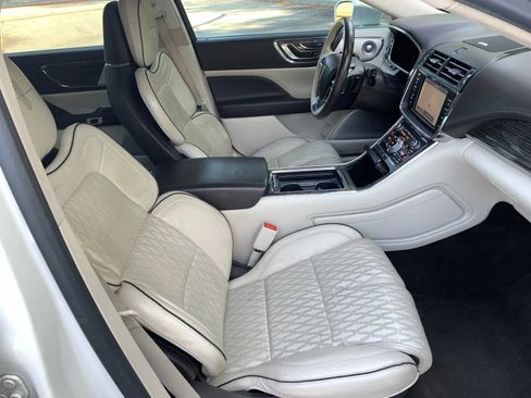 Used 2020 Lincoln Continental Black Label AWD/4WD image 28