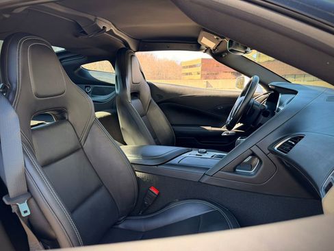 Used 2019 Chevrolet Corvette Stingray Coupe w/ 1LT image 15