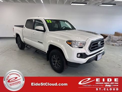 Used 2023 Toyota Tacoma SR5 w/ Technology Package image 1