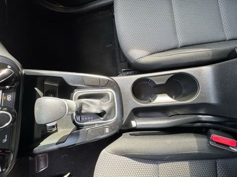 Used 2022 Kia Soul LX w/ Technology Package image 25