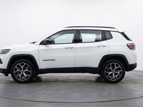 Used 2025 Jeep Compass Limited AWD/4WD image 5