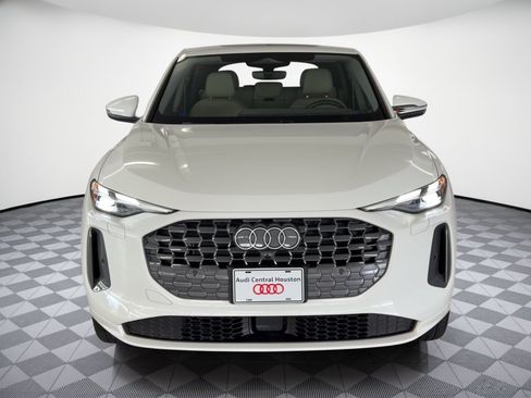 Used 2025 Audi Q5 Premium w/ Convenience Package AWD/4WD image 6
