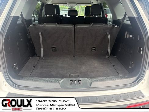 Used 2022 Ford Explorer XLT w/ Equipment Group 202A AWD/4WD image 22