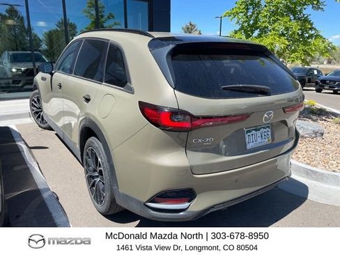 Used 2025 MAZDA CX-70 Plug-In Hybrid w/ Premium Pkg AWD/4WD image 2