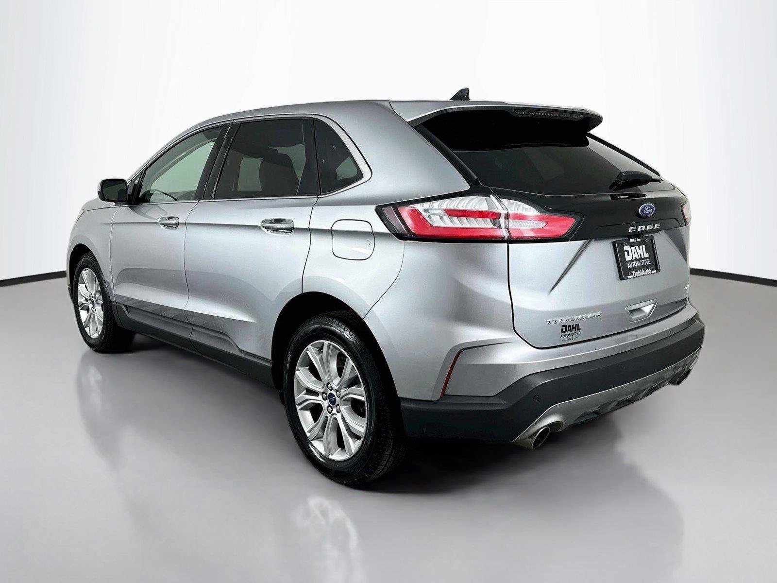 Used 2022 Ford Edge Titanium AWD/4WD image 10