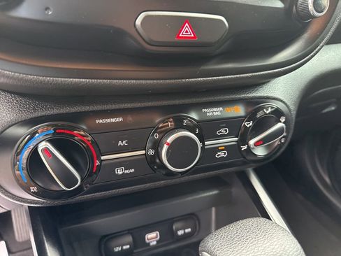 Used 2021 Kia Soul S FWD image 28