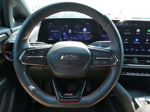 Certified 2024 Chevrolet Equinox EV RS FWD image 36