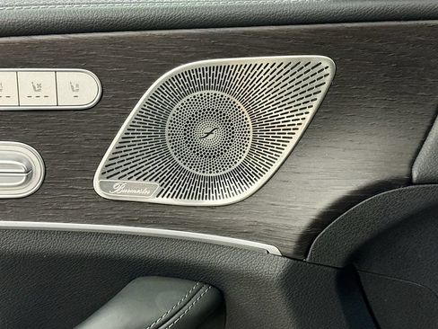 Used 2021 Mercedes-Benz GLS 450 4MATIC image 21
