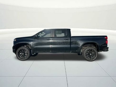 Used 2021 Chevrolet Silverado 1500 RST image 2