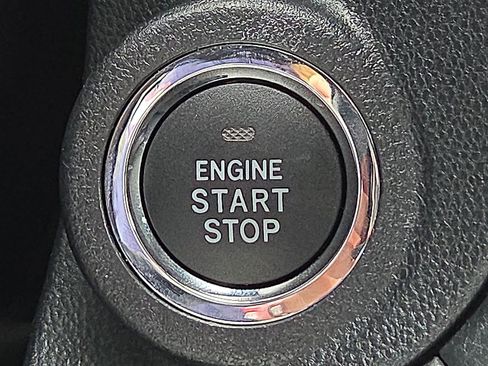 Used 2025 Subaru Outback Premium image 24