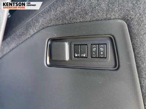Used 2021 Cadillac Escalade Sport w/ Driver Assist Tech Package AWD/4WD image 39