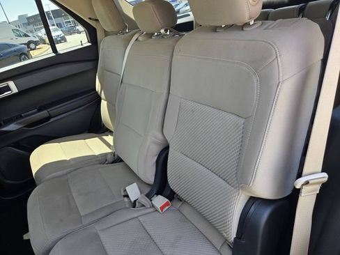 Used 2020 Ford Explorer 2WD image 10