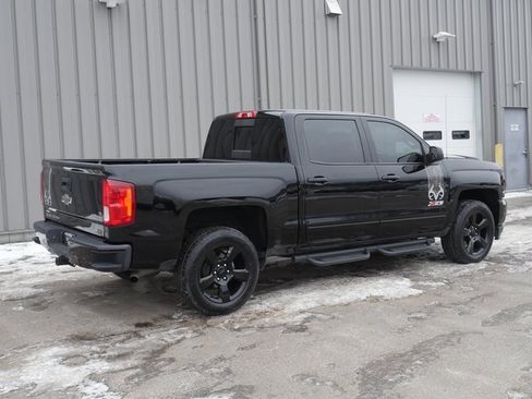 Used 2018 Chevrolet Silverado 1500 LTZ Z71 w/ Realtree Edition image 12