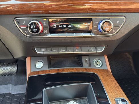 Used 2022 Audi Q5 2.0T Prestige image 19