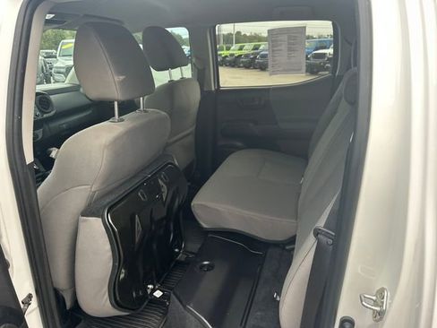 Used 2023 Toyota Tacoma TRD Sport image 37