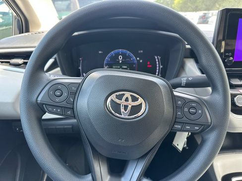 Used 2026 Toyota Corolla LE FWD image 11