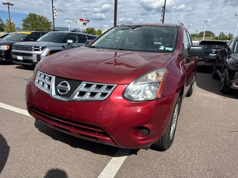 Used 2014 Nissan Rogue S w/ Convenience Package image 4