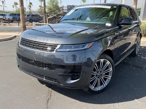 Used 2025 Land Rover Range Rover Sport SE AWD/4WD image 2
