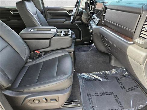 Used 2025 GMC Sierra 1500 SLT image 19