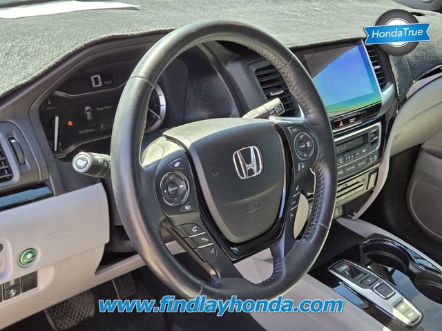 Certified 2017 Honda Pilot Touring image 28