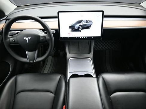 Used 2023 Tesla Model Y Long Range image 13