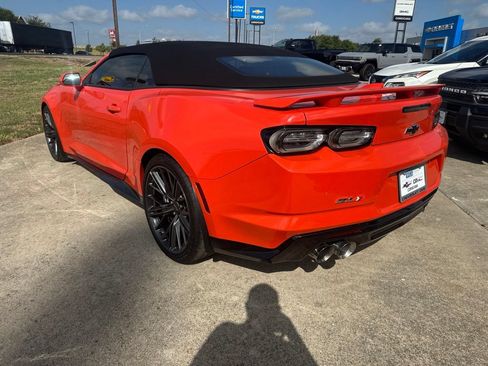 Used 2021 Chevrolet Camaro ZL1 w/ LPO, ZL1 Protection Package RWD image 4