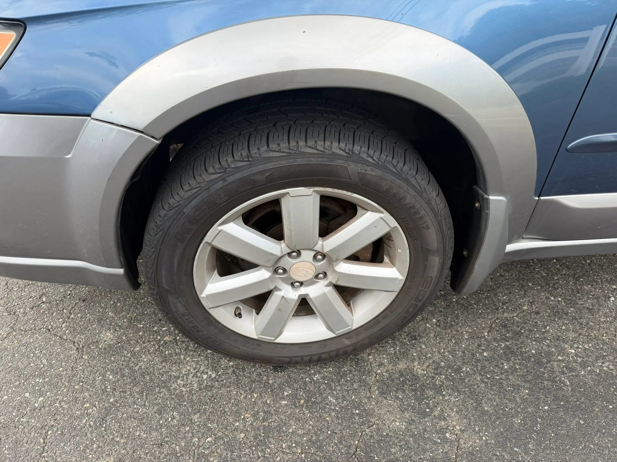 Used 2008 Subaru Outback 2.5i L.L. Bean AWD/4WD image 9