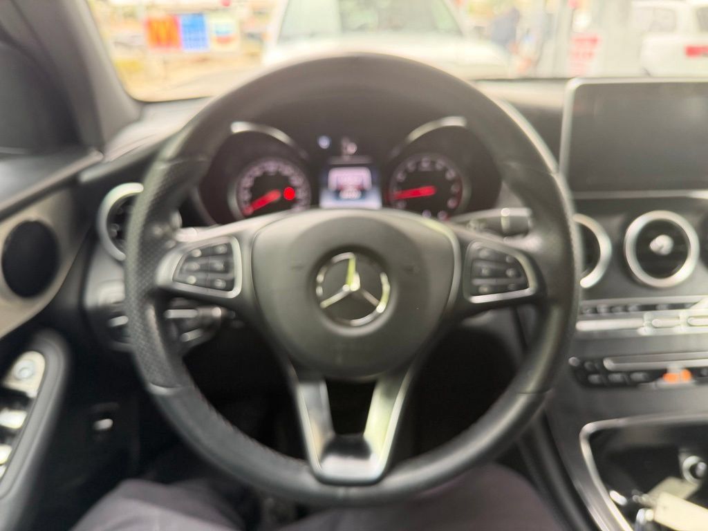 Used 2019 Mercedes-Benz GLC 300 image 6