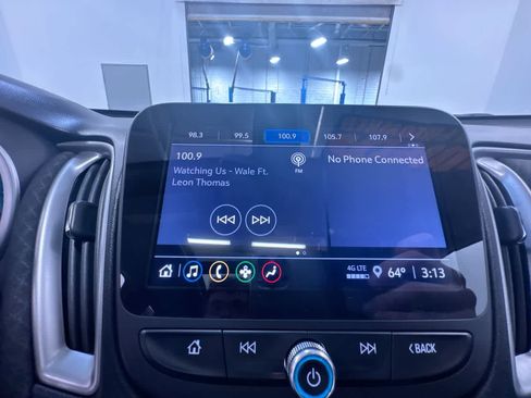 Used 2022 Chevrolet Malibu LT FWD image 24