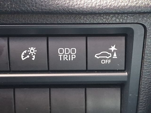 Used 2025 Toyota Tundra SR5 w/ SR5 Convenience Package AWD/4WD image 24
