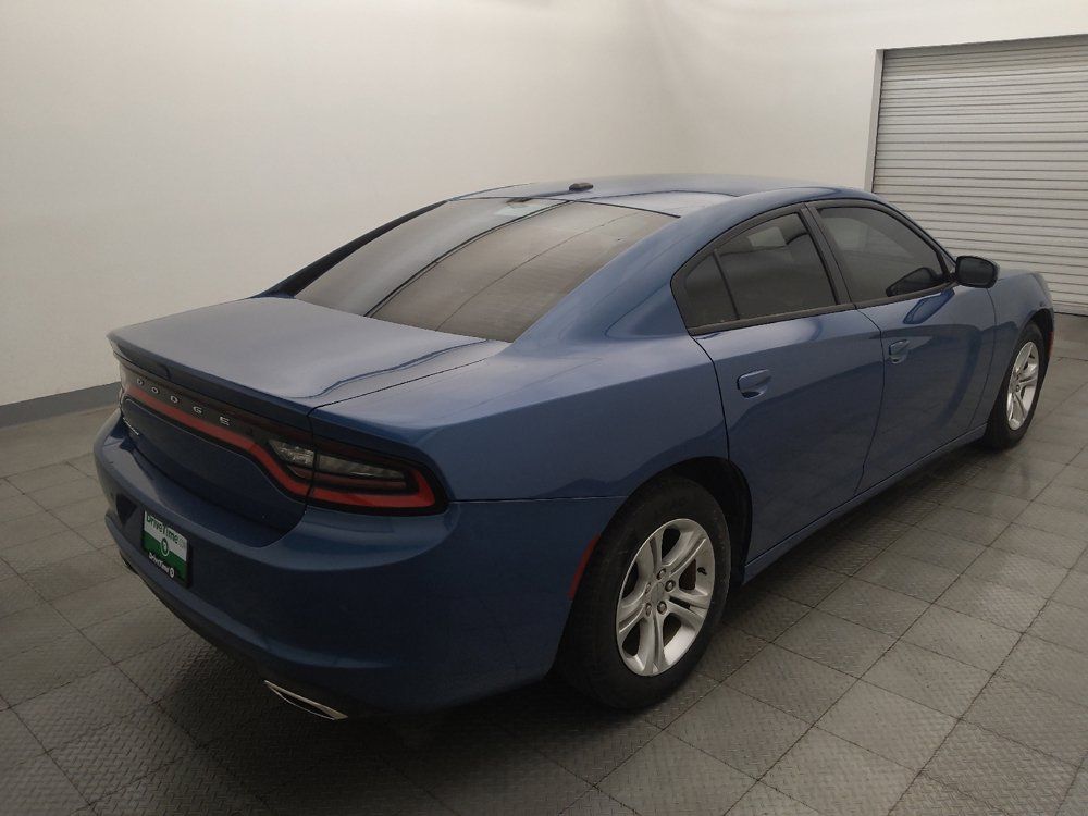 Used 2020 Dodge Charger SXT RWD image 9