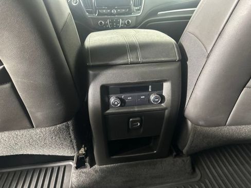 Used 2022 Chevrolet Traverse LT w/ Midnight/Sport Edition AWD/4WD image 21