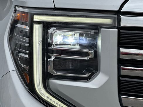 Used 2022 GMC Sierra 1500 SLT image 33