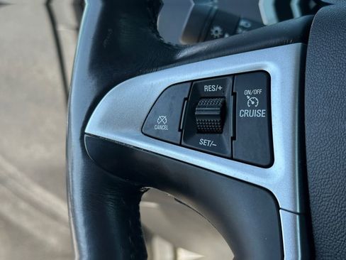 Used 2017 Chevrolet Equinox LT w/ Convenience Package image 18