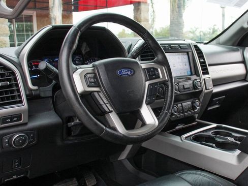 Used 2019 Ford F250 Lariat w/ Chrome Package AWD/4WD image 20