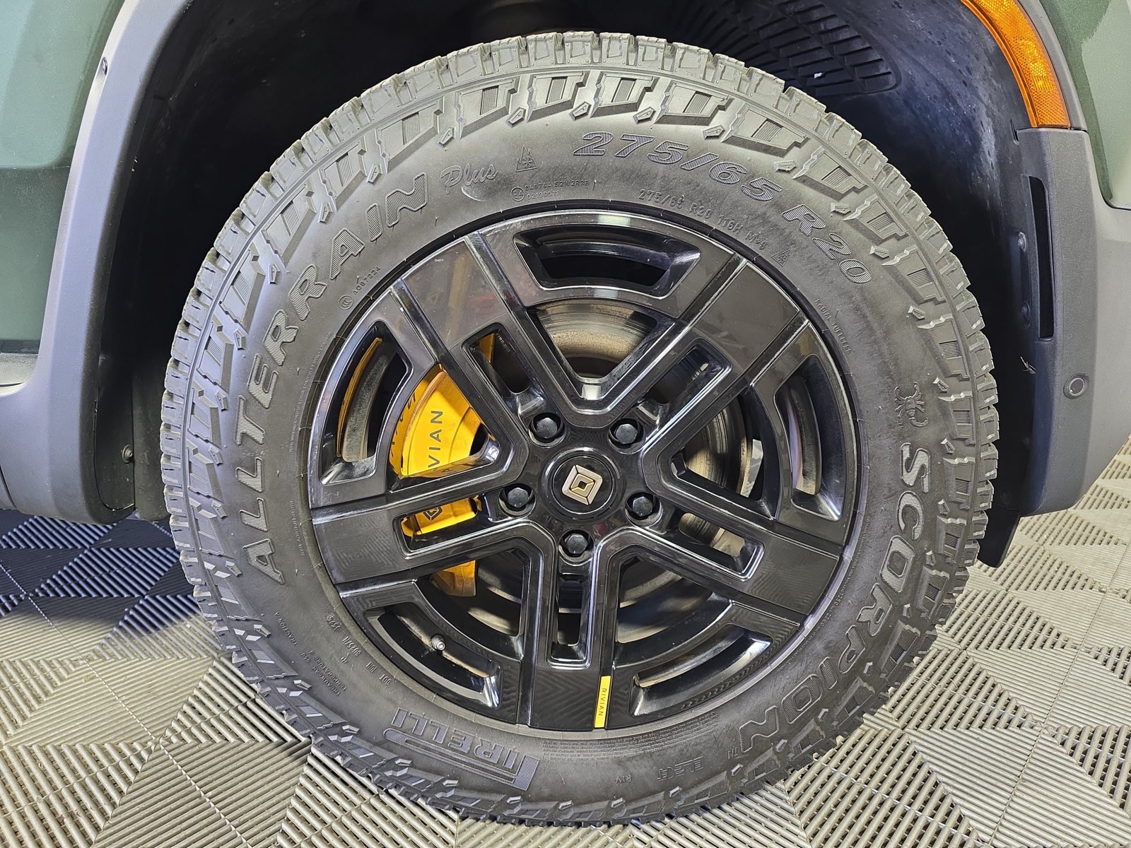 Used 2023 Rivian R1S Adventure Quad AWD/4WD image 11