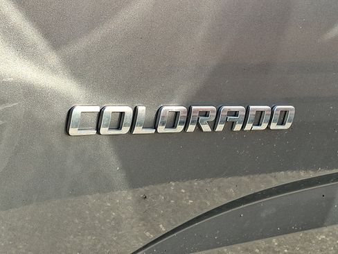 Used 2018 Chevrolet Colorado Z71 AWD/4WD image 9