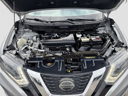 Used 2020 Nissan Rogue S image 30
