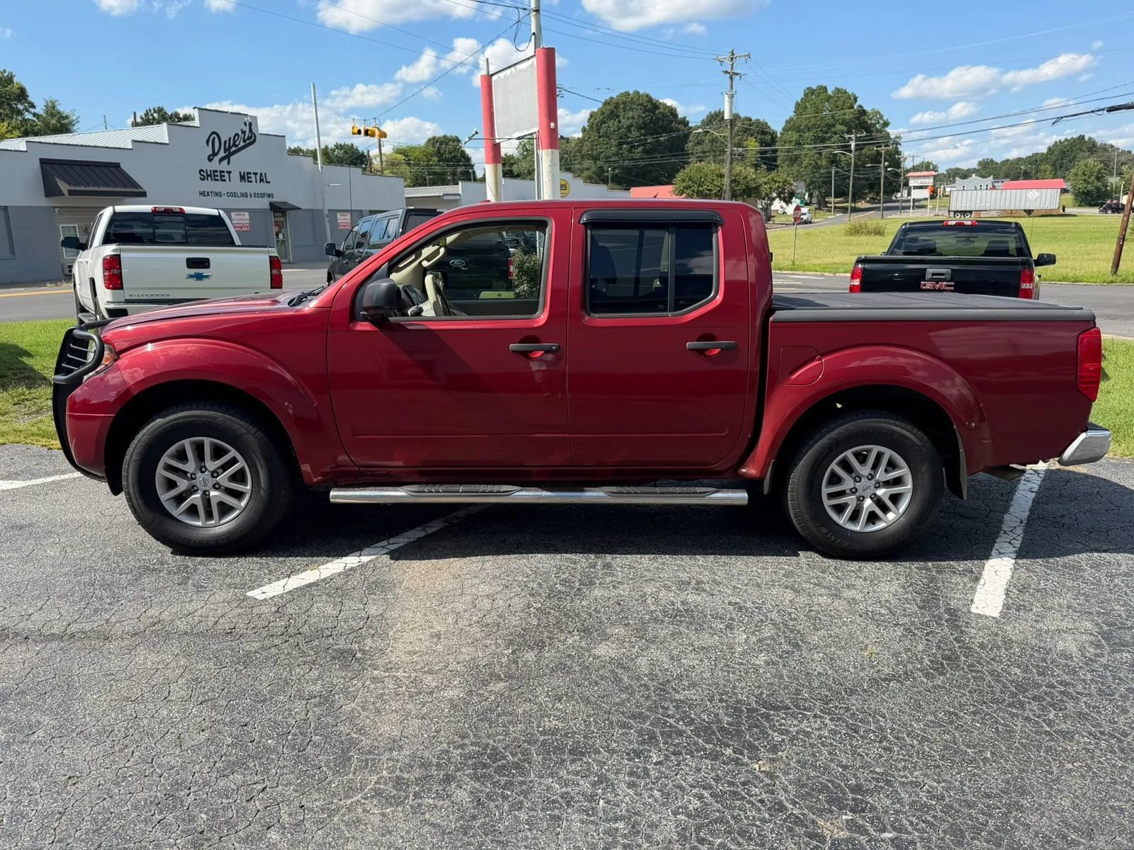 Used 2016 Nissan Frontier SV AWD/4WD image 8