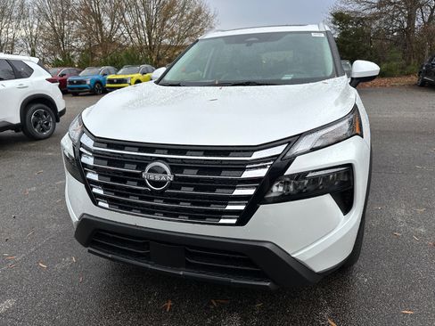 New 2026 Nissan Rogue SV w/ SV Premium Package image 2